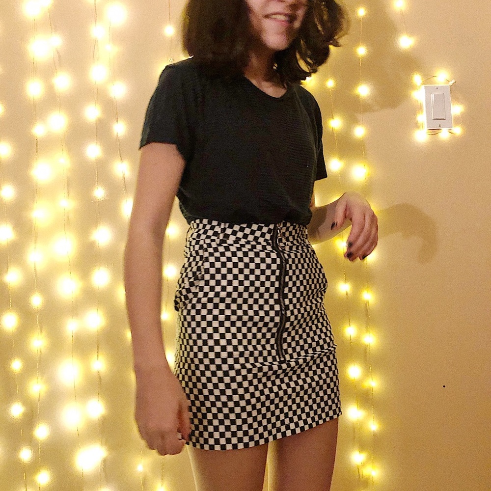 Retro checkered pencil skirt